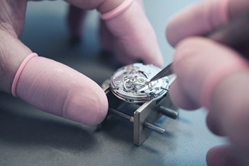 无锡江诗丹顿手表有水珠维修