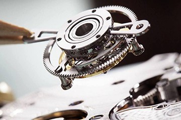 为什么无锡江诗丹顿晚上十点左右会变慢